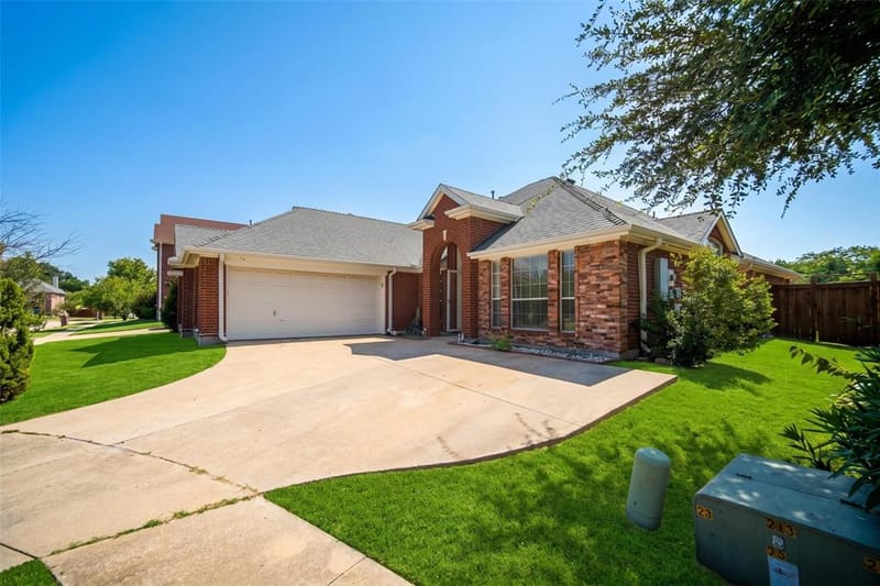 3413 Castleman Cove Drive, Garland TX 75040 - Photo 2