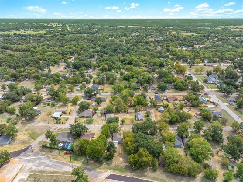 909 N Naid Street, Grand Saline TX 75140 - Photo 32