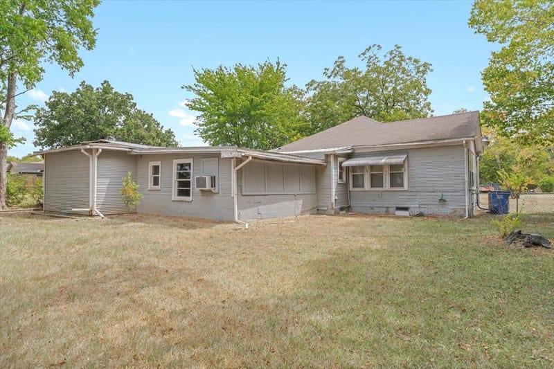 909 N Naid Street, Grand Saline TX 75140 - Photo 24