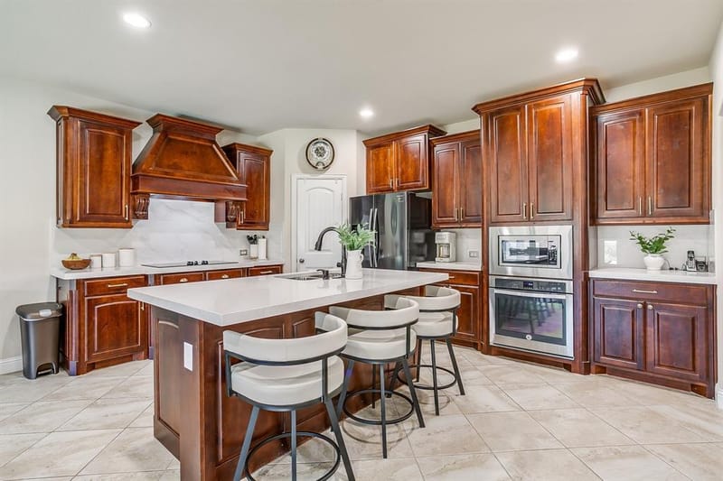 124 Lone Oak Drive, Crowley TX 76036 - Photo 13