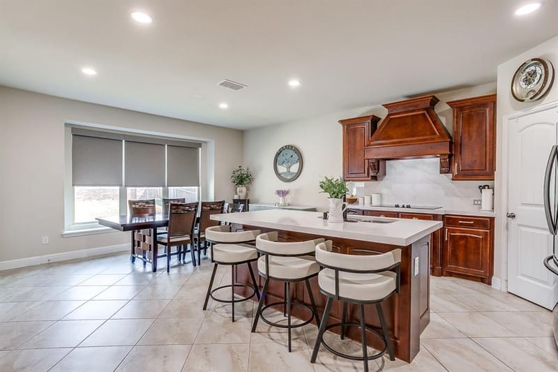 124 Lone Oak Drive, Crowley TX 76036 - Photo 12