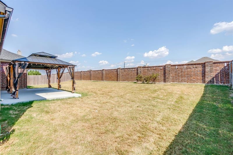 124 Lone Oak Drive, Crowley TX 76036 - Photo 36