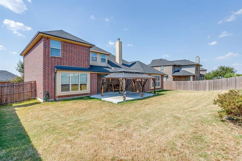 124 Lone Oak Drive, Crowley TX 76036 - Photo 37