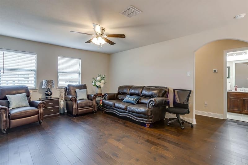124 Lone Oak Drive, Crowley TX 76036 - Photo 29