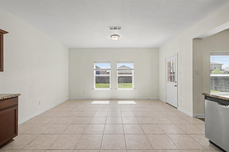 1623 Park Trails Boulevard, Princeton TX 75407 - Photo 9