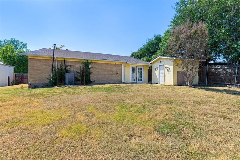 404 Yellow Jacket Drive, Ferris TX 75125 - Photo 12