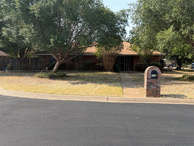 209 porter Court, Crowley TX 76036 - Photo 3