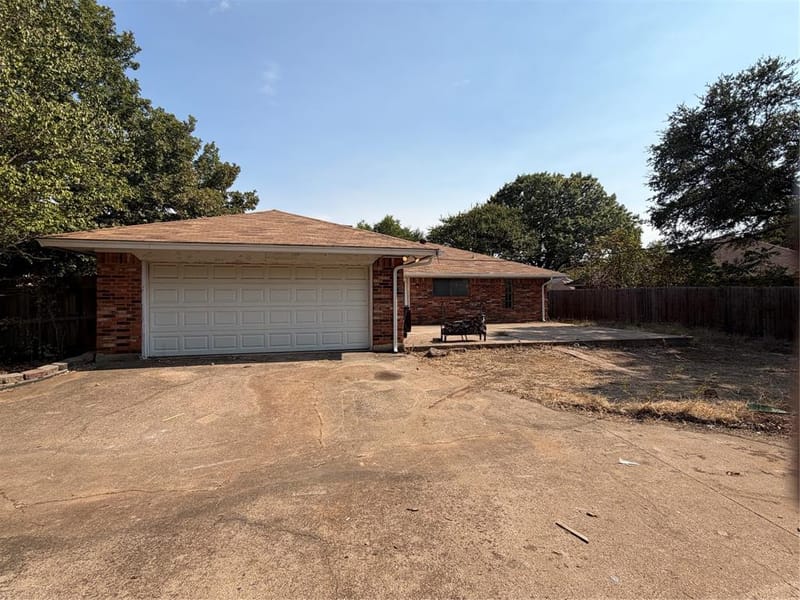 209 porter Court, Crowley TX 76036 - Photo 24