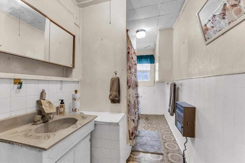 147 Illinois Avenue, China Spring TX 76633 - Photo 7