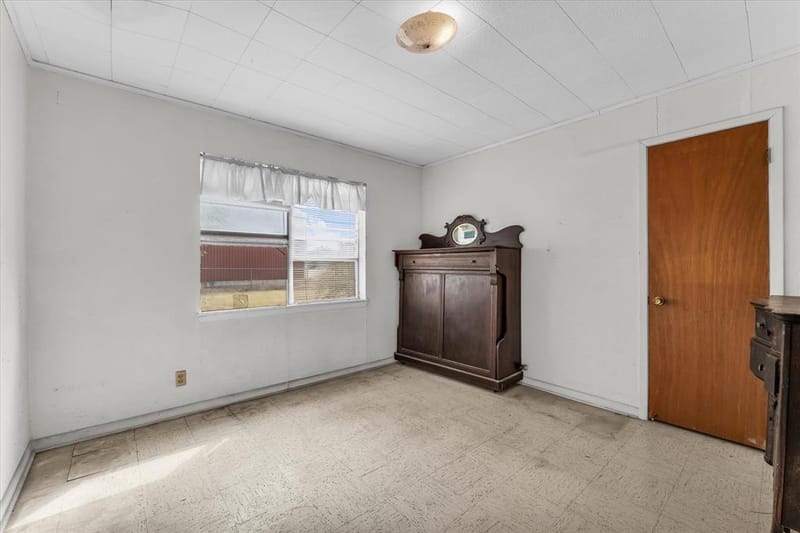 147 Illinois Avenue, China Spring TX 76633 - Photo 10