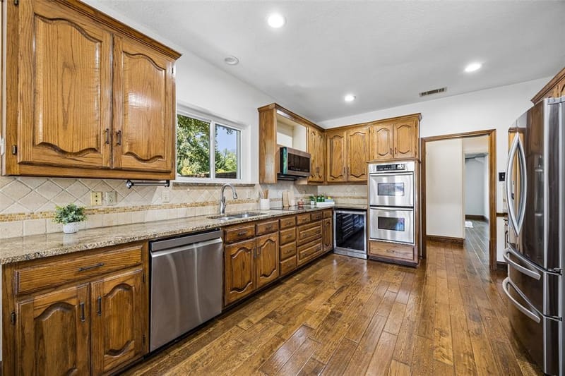 5905 Indian Hills Drive, Garland TX 75044 - Photo 6