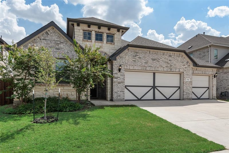 1721 Pattenson Trail, Fort Worth TX 76052
