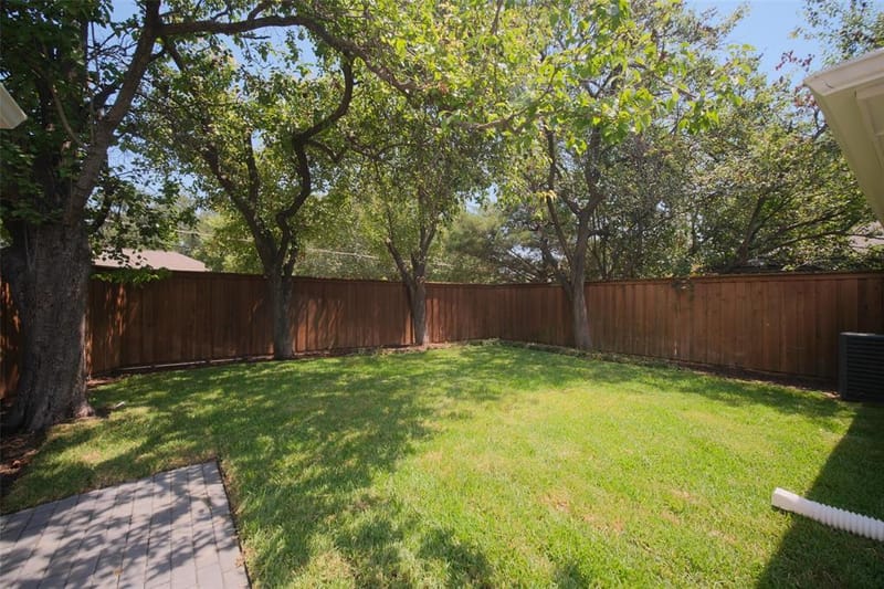 7230 Claybrook Drive, Dallas TX 75231 - Photo 35