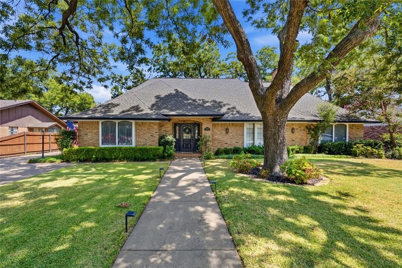 3005 Glasgow Drive, Arlington TX 76015