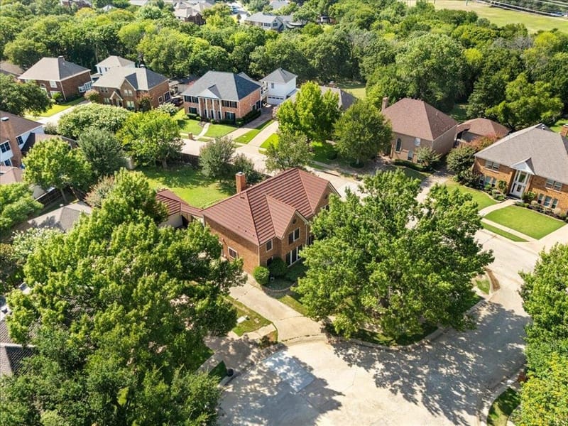 2400 Silverthorne Court, Highland Village TX 75077 - Photo 27
