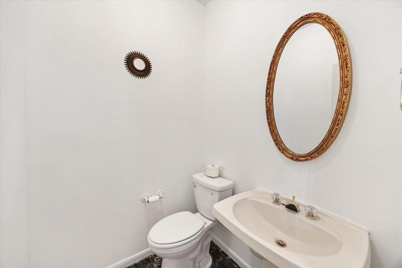 2400 Silverthorne Court, Highland Village TX 75077 - Photo 19