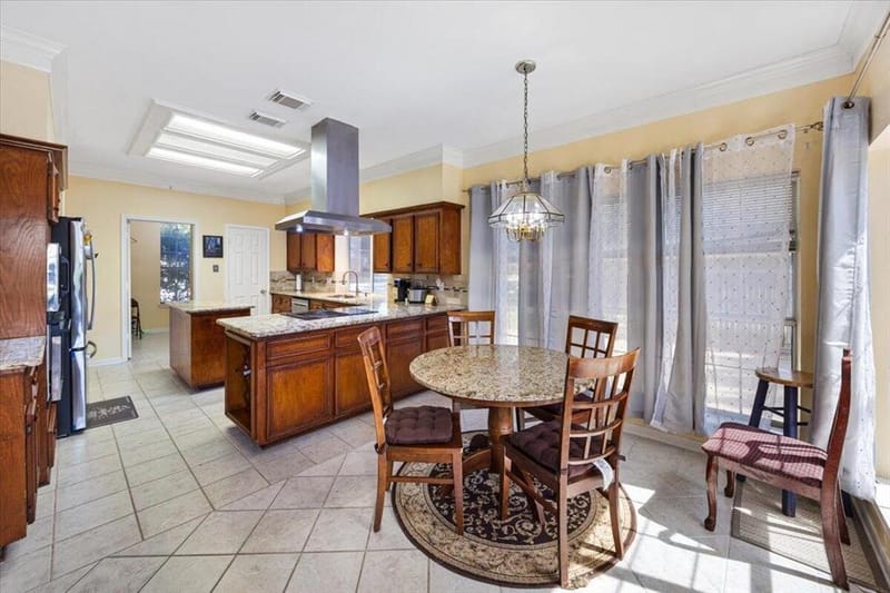 2400 Silverthorne Court, Highland Village TX 75077 - Photo 8