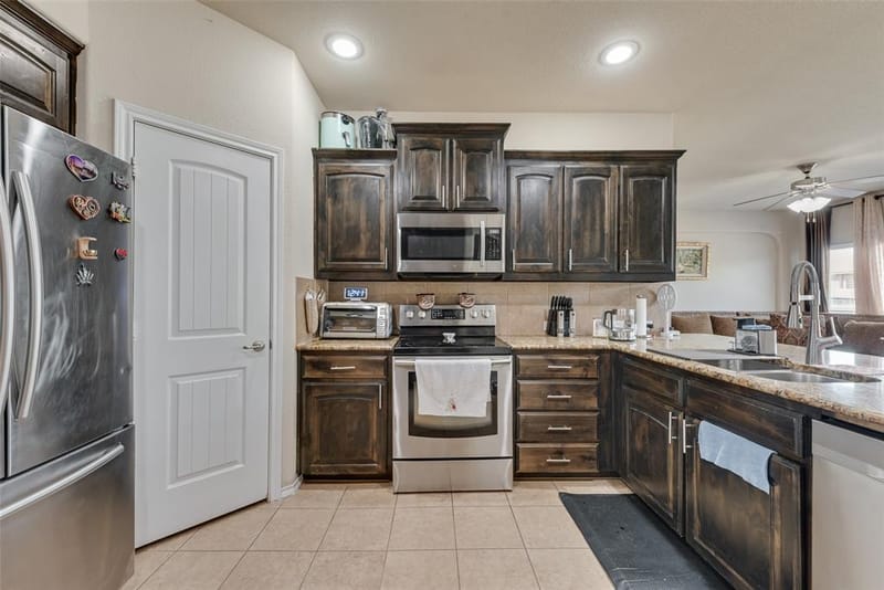 1045 Doe Meadow Drive, Fort Worth TX 76028 - Photo 9