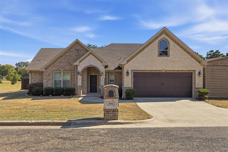 310 ROSEWOOD, Mount Pleasant TX 75455
