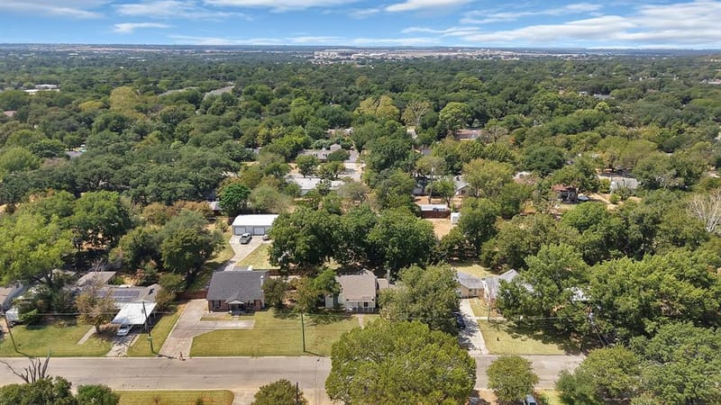 515 Frontier Street, River Oaks TX 76114 - Photo 5