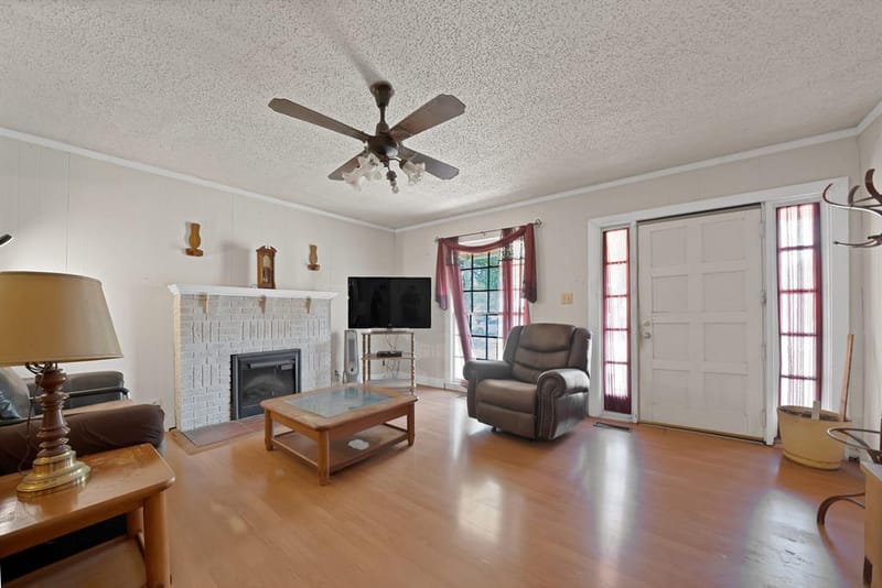 515 Frontier Street, River Oaks TX 76114 - Photo 9
