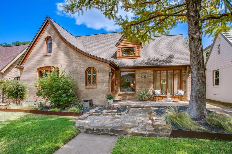 1038 N Edgefield Avenue, Dallas TX 75208