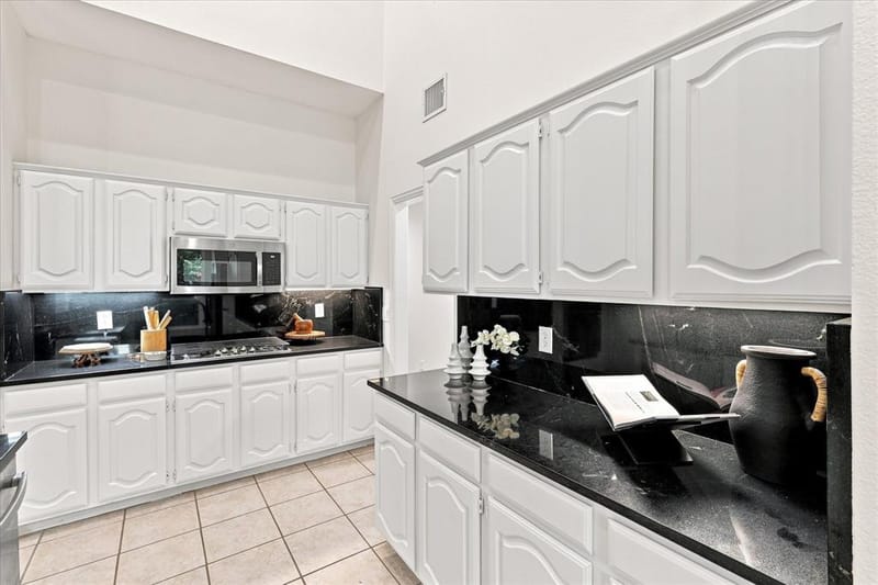 4661 Thanksgiving Lane, Plano TX 75024 - Photo 11