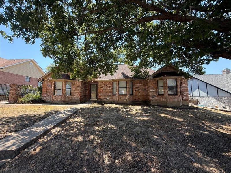 6313 Overlake Drive, Fort Worth TX 76135