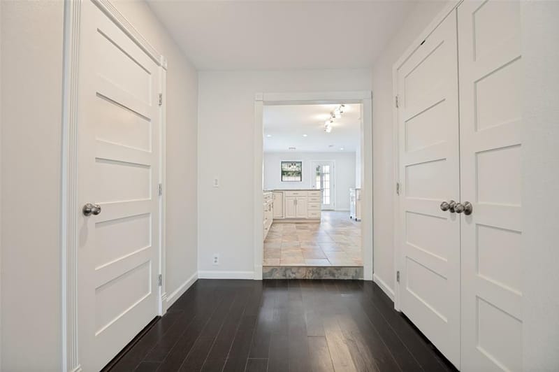 803 Hollywood Avenue, Dallas TX 75208 - Photo 16