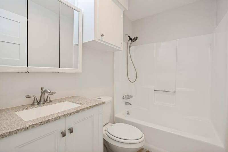 803 Hollywood Avenue, Dallas TX 75208 - Photo 24