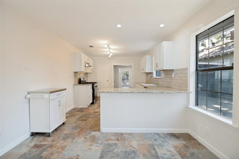 803 Hollywood Avenue, Dallas TX 75208 - Photo 15