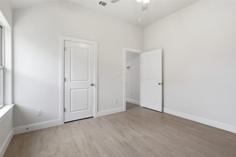 816 Haley Street, Springtown TX 76082 - Photo 27