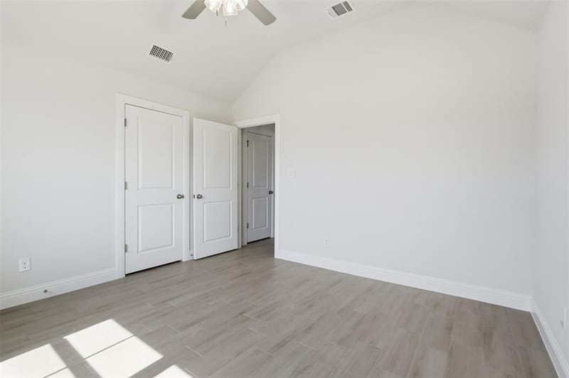 816 Haley Street, Springtown TX 76082 - Photo 32