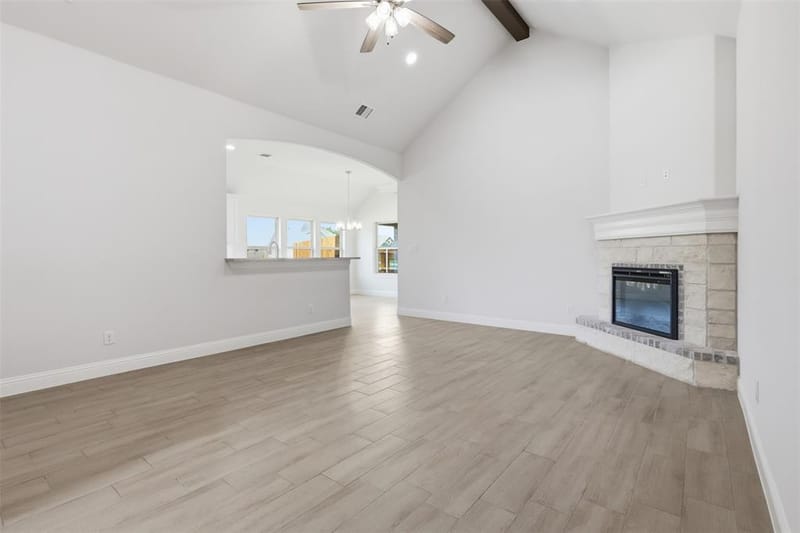 816 Haley Street, Springtown TX 76082 - Photo 14