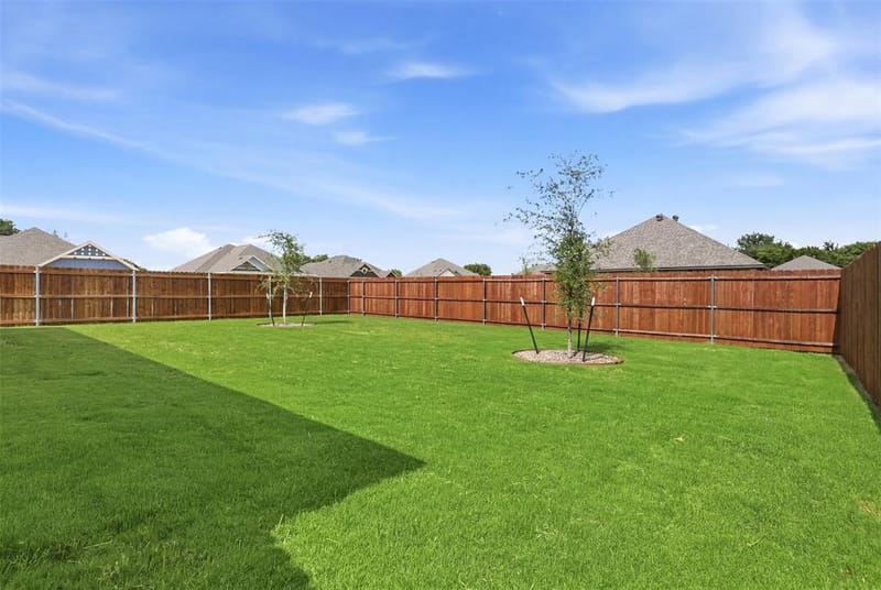 816 Haley Street, Springtown TX 76082 - Photo 37