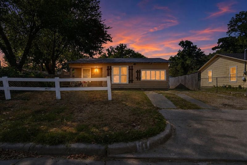 3516 Wilbarger Street, Fort Worth TX 76119