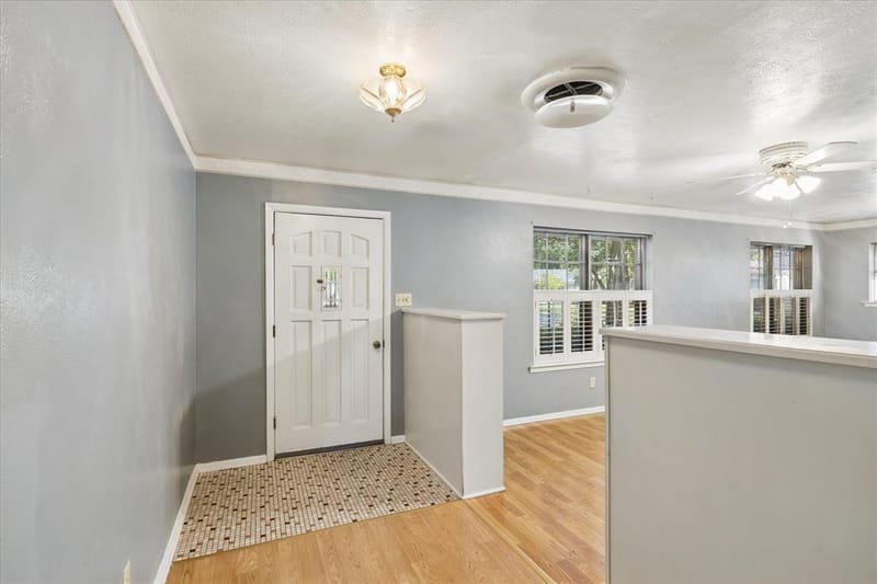 512 Brown Trail Court, Hurst TX 76053 - Photo 4