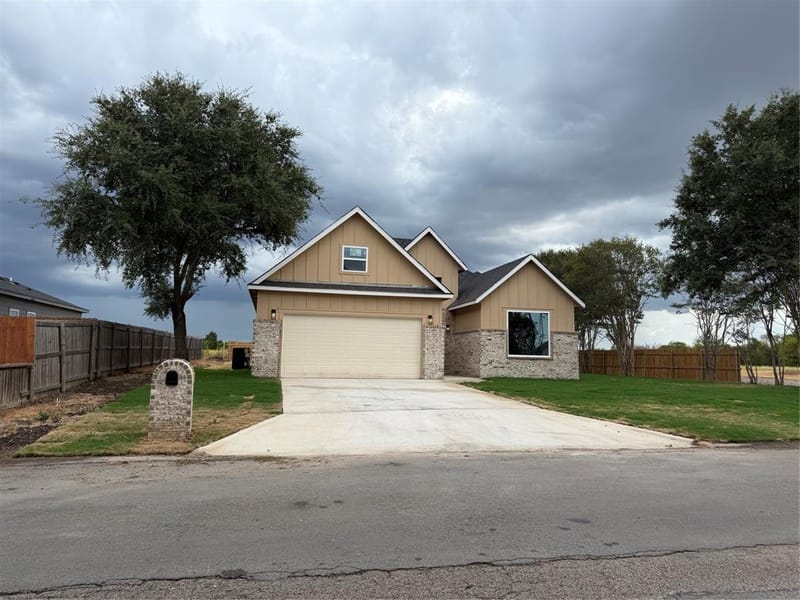 3247 Hillsdale Drive, Corsicana TX 75110
