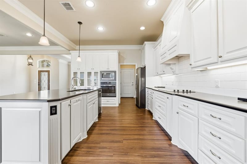 557 Perry Lane, Robinson TX 76706 - Photo 8