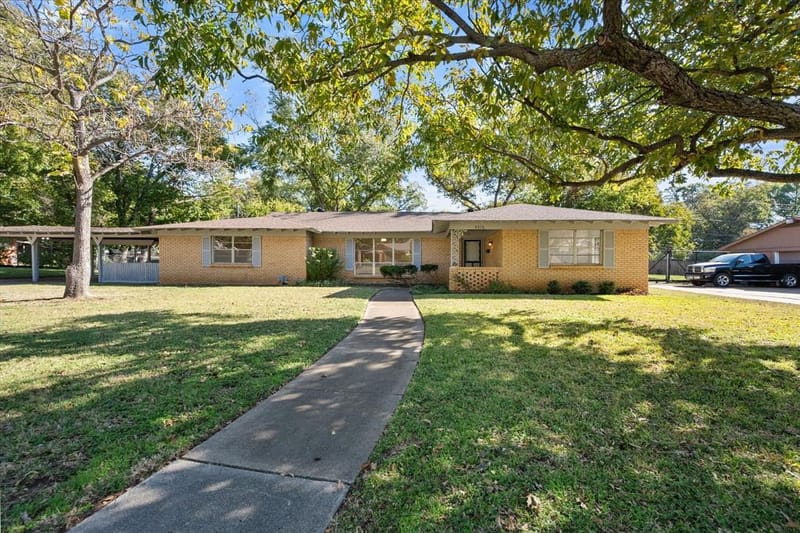 4316 Ashmore Drive, North Richland Hills TX 76180