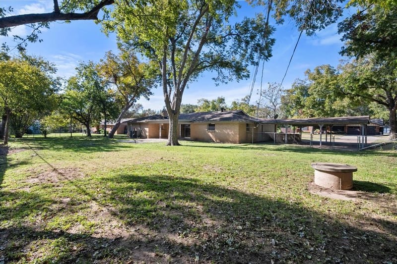 4316 Ashmore Drive, North Richland Hills TX 76180 - Photo 5