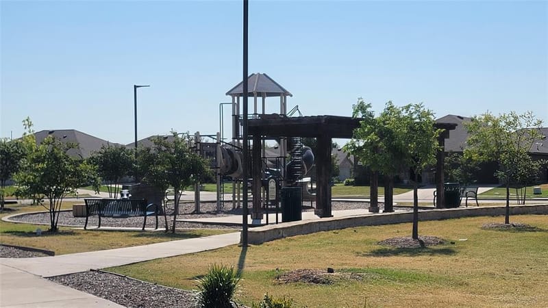 808 Twin Edge Drive, Royse City TX 75189 - Photo 3