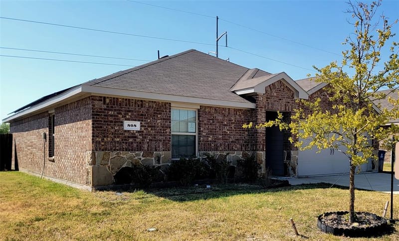 808 Twin Edge Drive, Royse City TX 75189