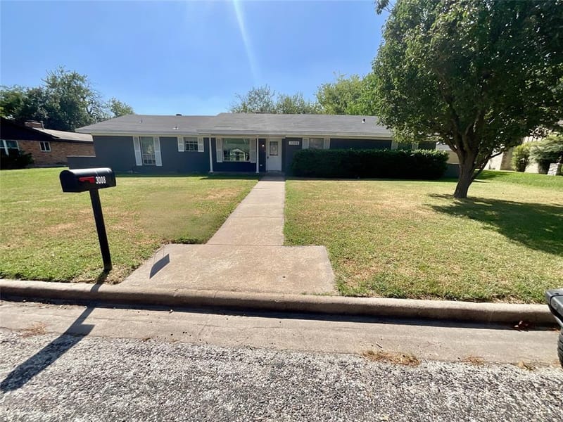 3008 Arapaho Road, Commerce TX 75428