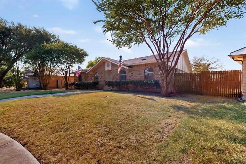 3310 Magnolia Court, Rowlett TX 75089 - Photo 3