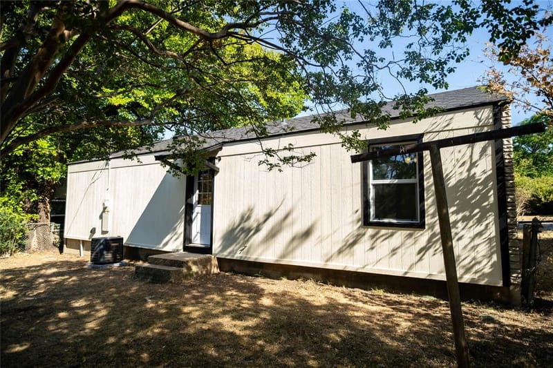 2720 Hanger Avenue, Fort Worth TX 76105 - Photo 18