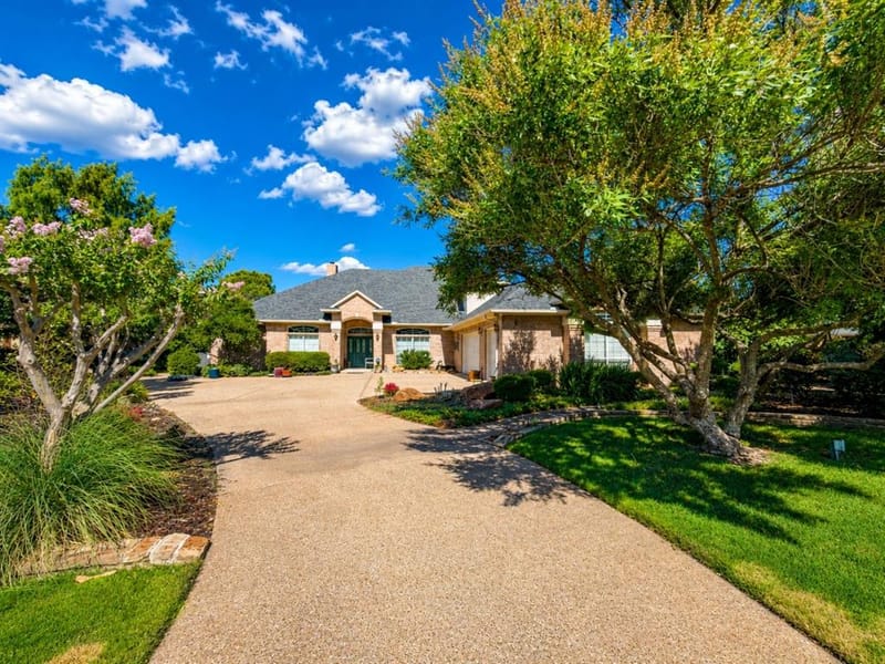 702 Pintail Court, Granbury TX 76049
