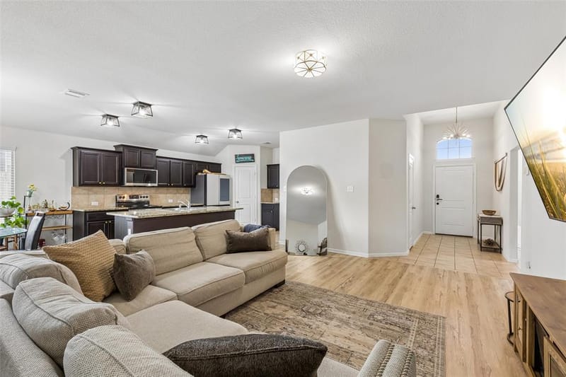 9213 Hill Topper Trail, Fort Worth TX 76131 - Photo 2