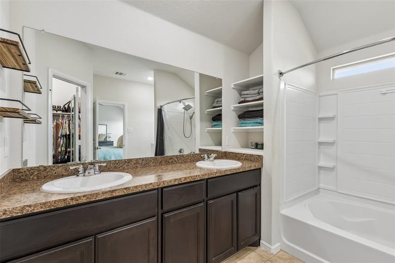 9213 Hill Topper Trail, Fort Worth TX 76131 - Photo 15