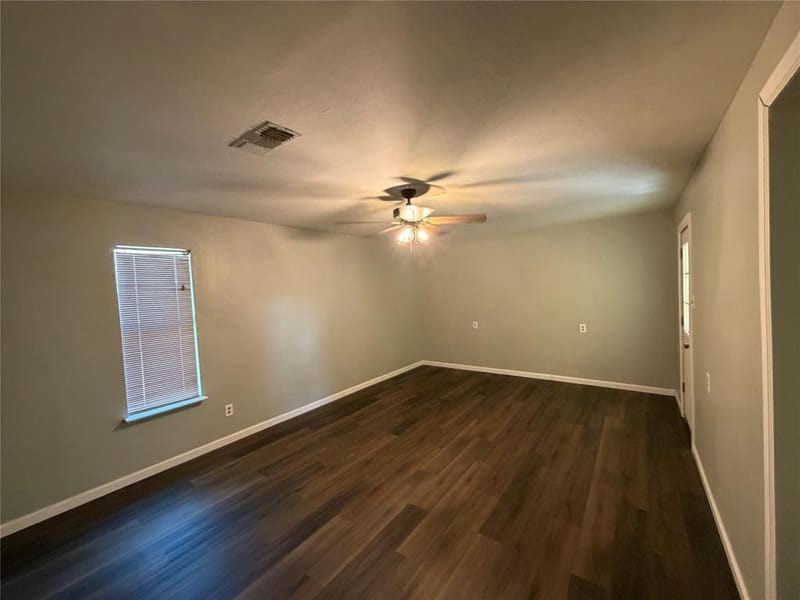 805 S 3rd Street, Grandview TX 76050 - Photo 12